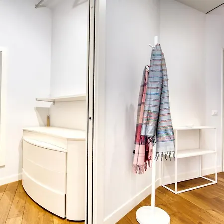 Apartment Guesthost - White Flat Bilo Di Design De Angeli