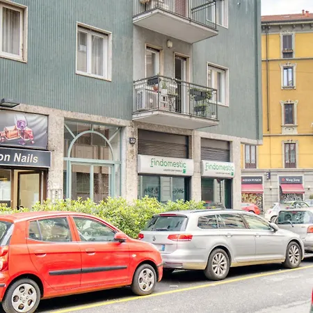 Guesthost - White Flat Bilo Di Design De Angeli Mailand