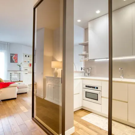 Ospitali - White Flat, Spazioso Bilocale Di Design In Zona De Angeli, Nuovo, Elegante E Accessoriato Appartement *