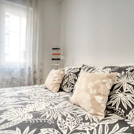 Ospitali - White Flat, Spazioso Bilocale Di Design In Zona De Angeli, Nuovo, Elegante E Accessoriato Milaan