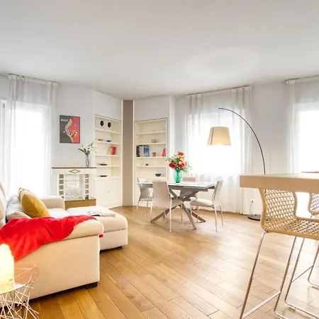 Ospitali - White Flat, Spazioso Bilocale Di Design In Zona De Angeli, Nuovo, Elegante E Accessoriato Appartement *